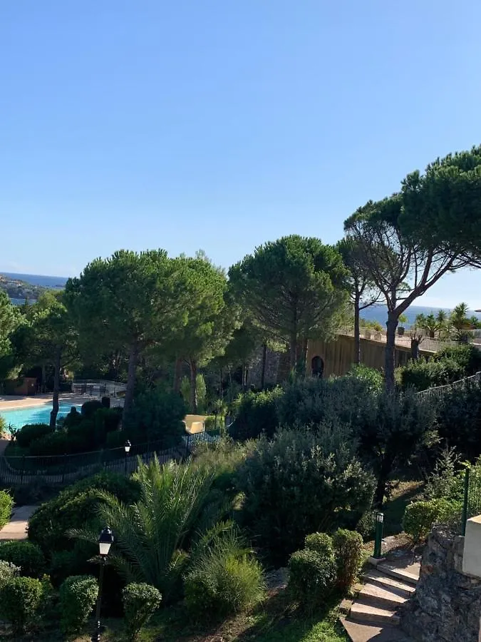 Apartment Saint Raphael, Cap Esterel Le Hameau. Vue Mer France